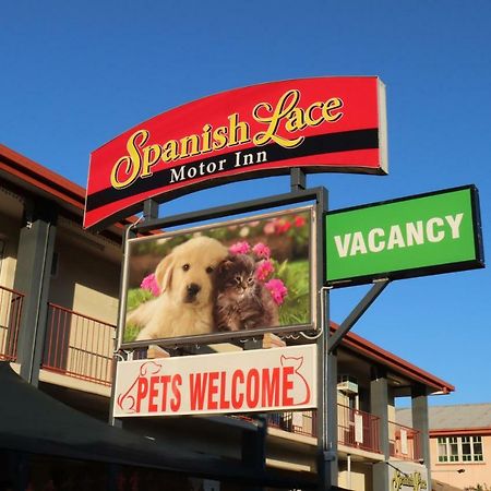 Spanish Lace Motor Inn Таунсвилл Экстерьер фото