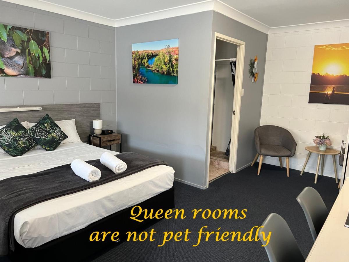 Spanish Lace Motor Inn Таунсвилл Экстерьер фото