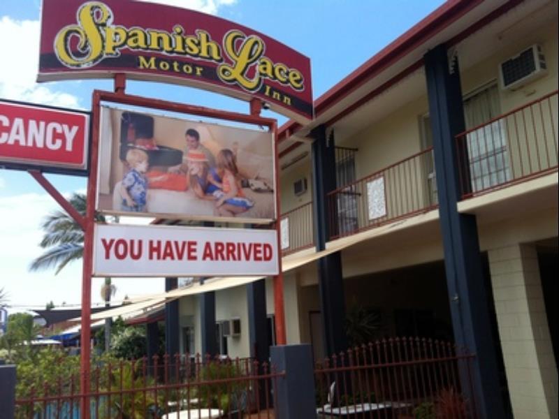 Spanish Lace Motor Inn Таунсвилл Экстерьер фото